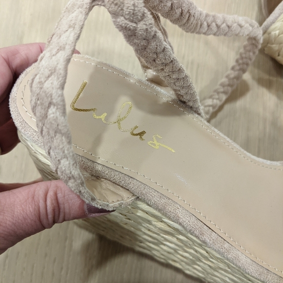 Lulu's platforms - Picture 7 of 9